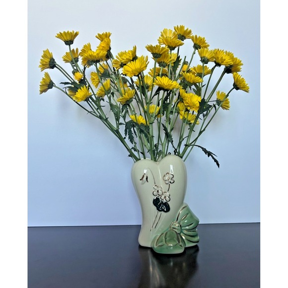 The Unbranded Brand Other - Vintage Ceramic Wall Pocket‎ Vase – Floral Design – Made in USA – 6"